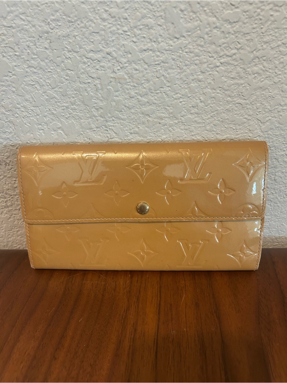 Louis Vuitton Patent Vernis Continental Wallet in Light Tan